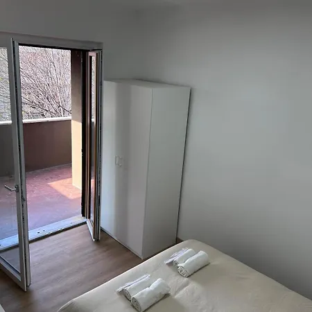 Stanza Privata Rho Fiera San Siro Milano Homestay szállás